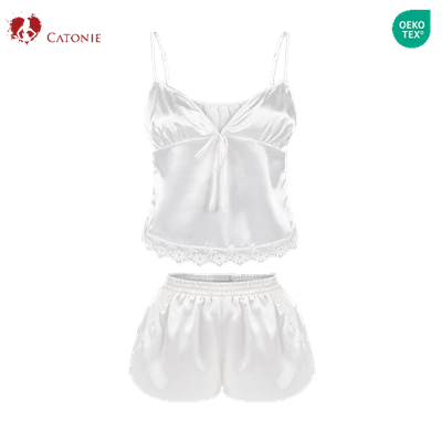 What kind of pajamas are the most comfortable to wear in summer?